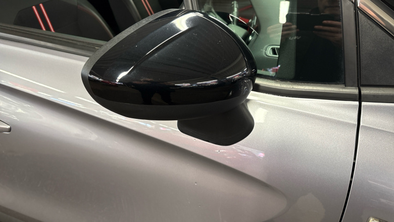 Vauxhall Crossland 1.2 Turbo SRi Nav 5dr Petrol Hatchback